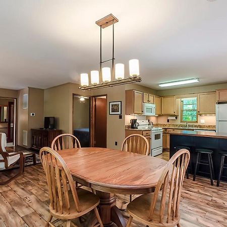 Secluded Oasis W Hot Tub, Screened-In Porch, Wifi! Berkeley Springs Exterior foto